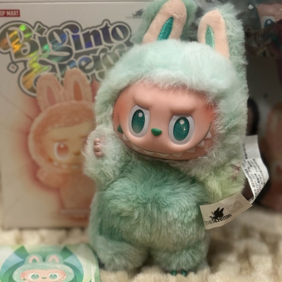 POP MART Other - Pop Mart BIG INTO ENERGY- BIE SERENITY Labubu